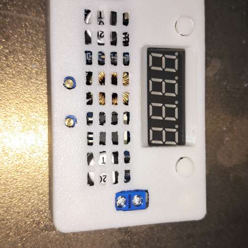 XL4015降壓板, 連殼