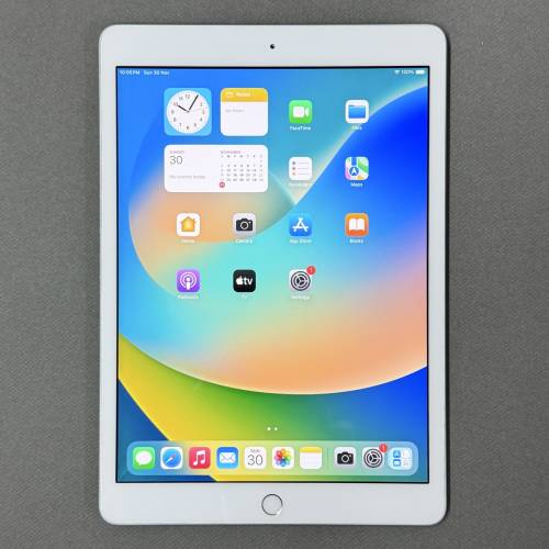 90% New Apple iPad 7 32GB Wi-Fi Silver Color 7th Gen 第七代