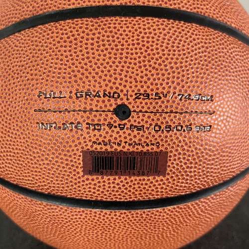 Nike 籃球（接近新)