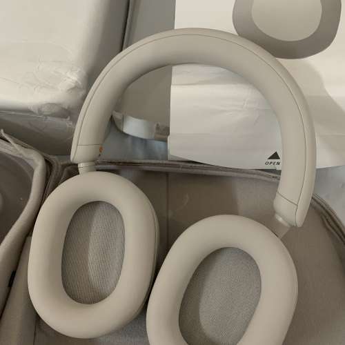 99%New Sony WH-1000XM5 Noise Cancelling Headphones Silver