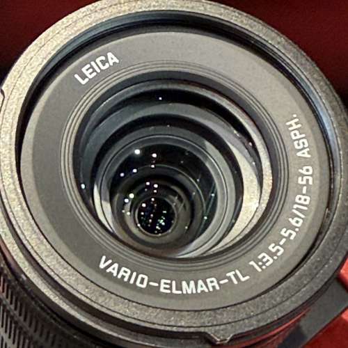 Leica TL2 Camera w/ extra battery (no charger) and 18-56 f/3.5-5.6 asph lens