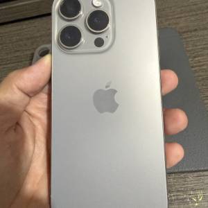 99新iPhone 15pro 128gb港行，89電，完美冇花，不議價！謝謝！