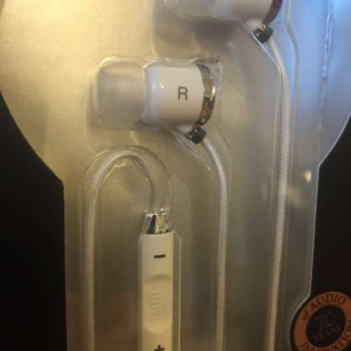 ALTEC LANSING Earphones 3.5mm FREE Bluetooth 白 NEW 全新耳筒送藍牙音樂接收器