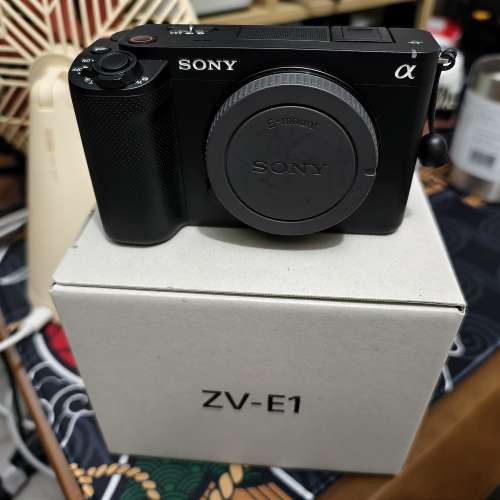 Sony ZVE1
