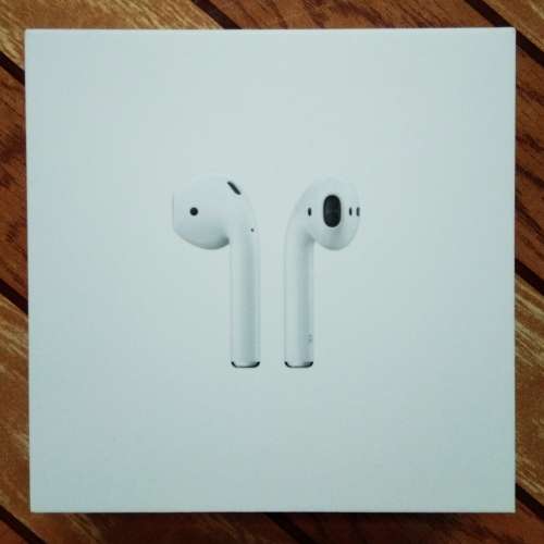 Apple AirPods 吉盒