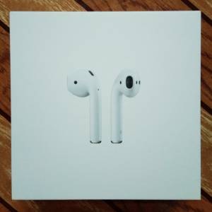 Apple AirPods 吉盒