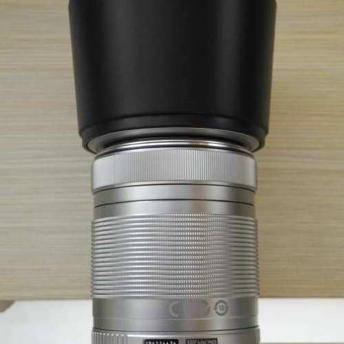 Olympus  AF40-150mm ED--------- m4/3