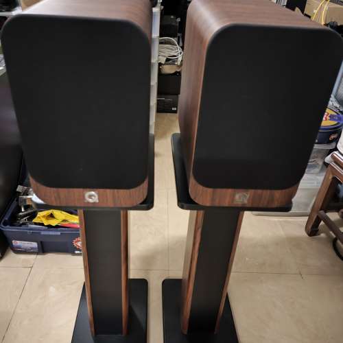 Q Acoustics 3030i 書架喇叭１對(95%新淨)連24寸腳架