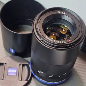 Zeiss Loxia 85mm f2.4 Sony E