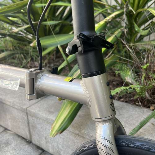 2025 新款 JAVA NEO 9速 碟剎349鋁合金折叠車 （三折叠小布 國布 ）送前後蛙燈叮叮