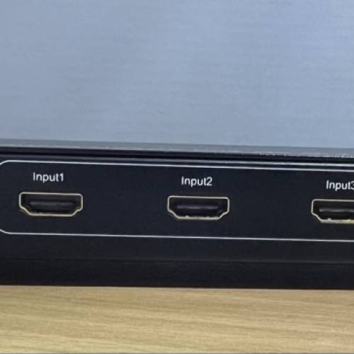 3D 4K - 4入2出 矩陣切換器