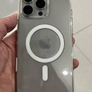 iPhone 16pro max 原廠Apple手機殼，極新