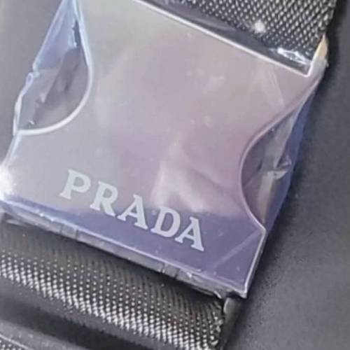 Prada 腰包