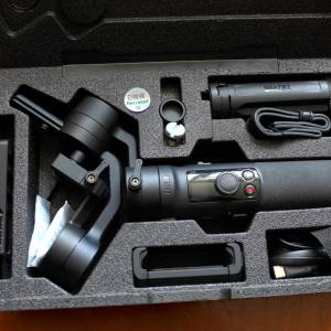 智雲 ZHIYun Crane -M2