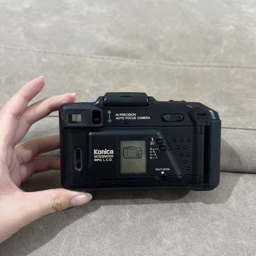 KONICA Z-UP 80 SUPER ZOOM