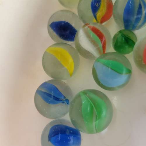 絶版玻璃（波子）一堆