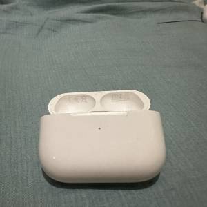 Airpod pro 1代，電池倉，單倉。吾見左耳機。