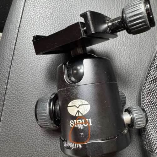 Sirui 思銳T2205X 腳架及G20 波頭連原裝腳架袋一個