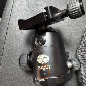 Sirui 思銳T2205X 腳架及G20 波頭連原裝腳架袋一個