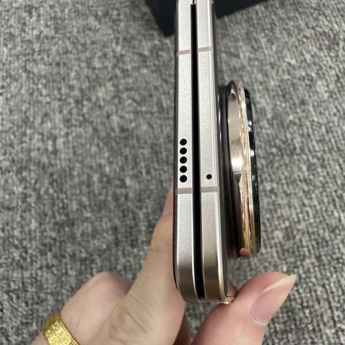 榮耀Magic V5行貨 16+512G曙光金.全套齊全.喺保2026.7.19.電池100%.成色99新.