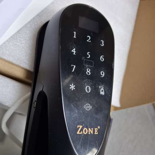 英國品牌 Zone 智能門鎖