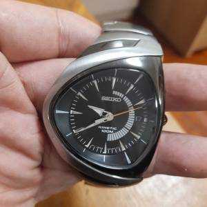 Vintage Seiko Kinetic Arctura Watch