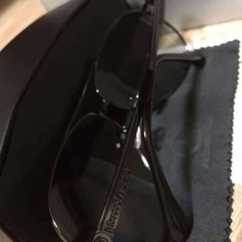 Mercedes-Benz 太陽眼鏡
碳灰色
變色片