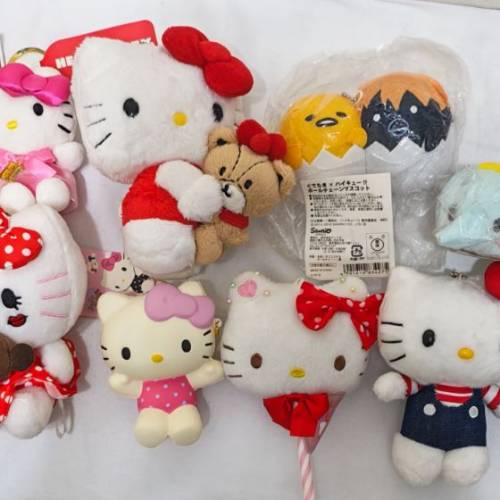 HELLO KITTY 細公仔