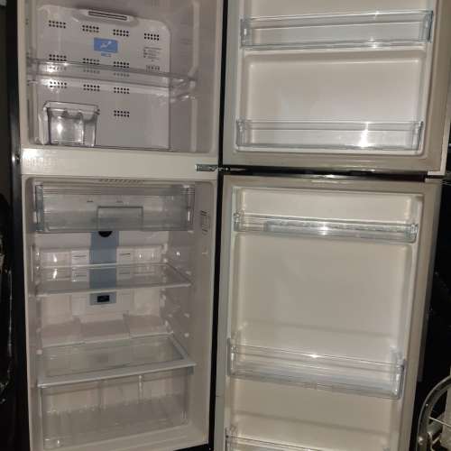 8成新HITACHI 日立典雅磨砂黑雪櫃