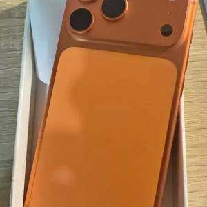 iPhone 17 promax 橙色 手機 沒有磕碰