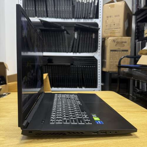 [144Hz] Gigabyte G7 MD (RTX 3050 Ti / 11代8核 i7 / 17.3" 全高清 / 🔋全新電池 ...
