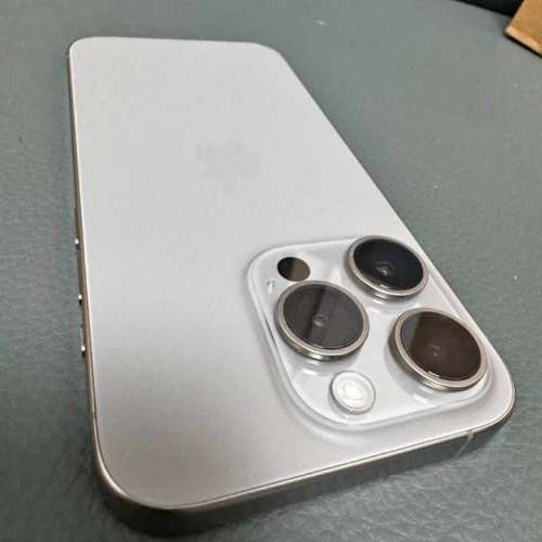 iPhone 15 Pro 256BG 銀色