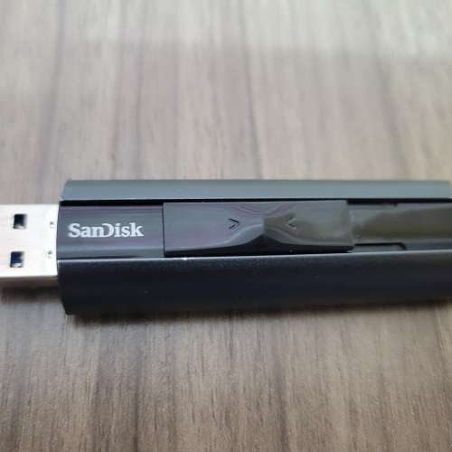 San Disk Extreme Pro 1TB手指