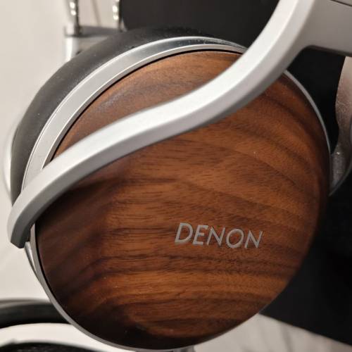 寶琳站交收, 90% Denon Headphone D7200.   Not 5200 not 9200