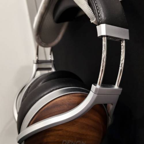 寶琳站交收, 90% Denon Headphone D7200.   Not 5200 not 9200