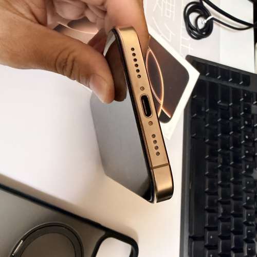 iphone 16 Pro Max 1TB Desert Titanium 沙漠鈦金屬色