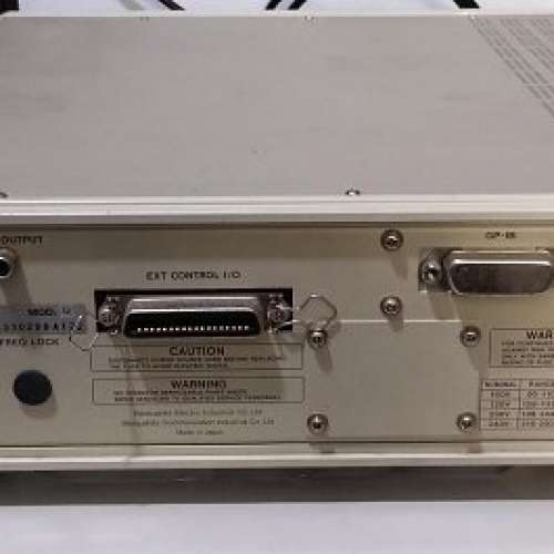 二手 0.1MHz to 1040MHz 高頻信號發生器 (RF Signal Generator )