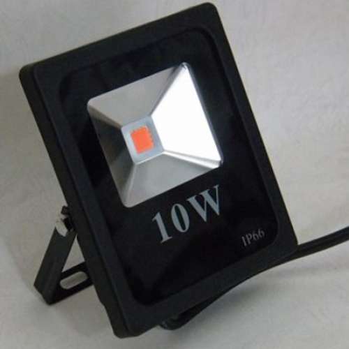 全新 LED 植物生長燈 10W-50W 採用全波段晶片 IP66 防水防塵外殼 促進植物蔬菜生長