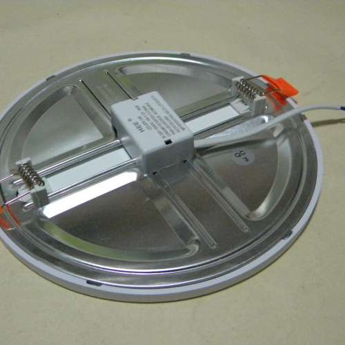 超薄 15W LED 筒燈 嵌入式天花燈 彈簧距離可調校 適合不同開孔尺寸