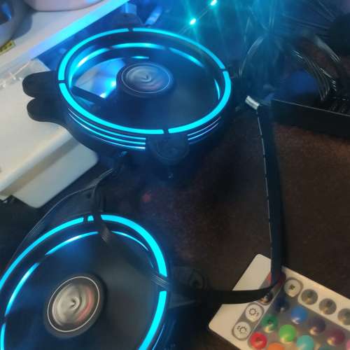 12CM彩燈風扇 兩把帶 無線搖控+彩燈一條12吋長