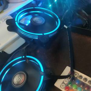 12CM彩燈風扇 兩把帶 無線搖控+彩燈一條12吋長