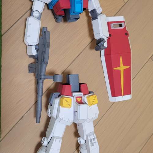 1/60 GUNDAM RX-78-2 紙造模型+1隻未砌  (退坑!送所有材料. 即買即砌)