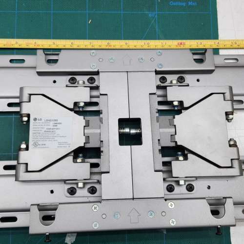 LG 入牆多角度架( LSW200BG ) 合商業或餐廳高位展視用