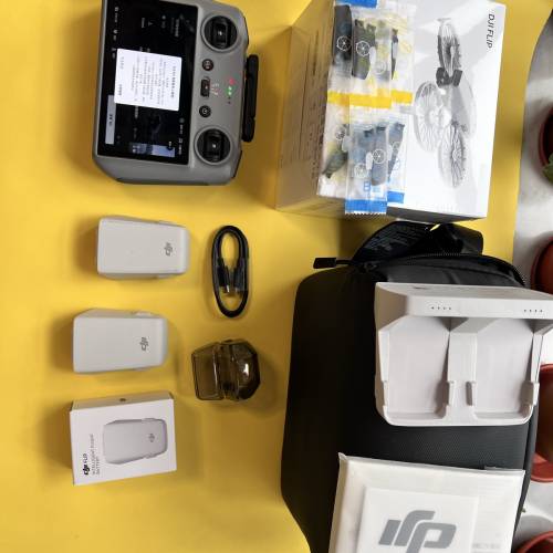 大疆DJI FLIP FLY COMBO (RC2)