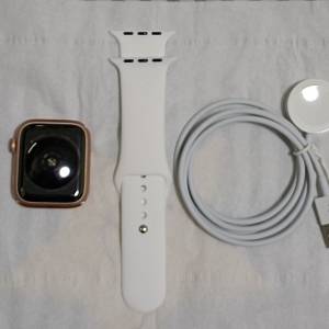 apple watch SE 44mm gold