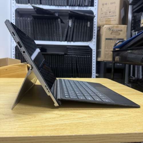 [平板Touch] Lenovo Miix 520-12IKB (8代4核 i5 / 原裝鍵盤 / 12.2" 全高清 / 🔋全...