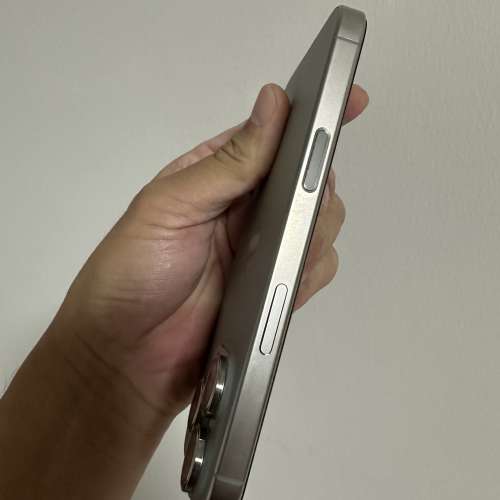 99新iPhone 16pro 128gb,電池健康度100，港行雙卡，完美冇花，全套齊！不議價！快者...
