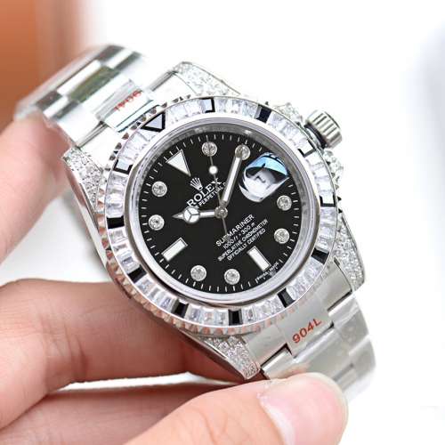 劳力士 SUB 潜水系列后盖镶嵌钻石的定制版！
