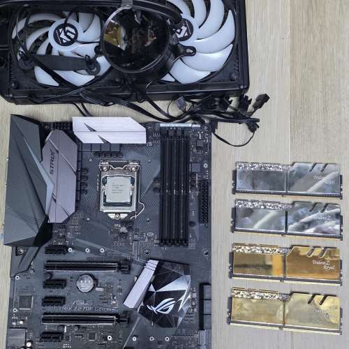 i7 7700K + Z270F + g.skills DDR4 3600 32gb (4 x 8G) 兩金兩銀 + NZXT水冷散熱
