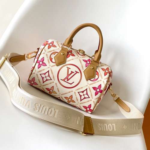 M11209 型号的顶级原版&ldquo;迅捷班杜利&rdquo;20 号手提包属于 LV 在泳池边系列